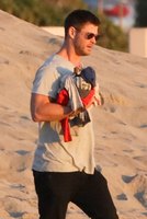 Chris Hemsworth Tank Top #2895254