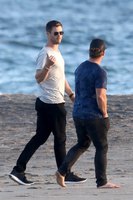 Chris Hemsworth Sweatshirt #2895260