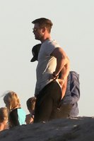Chris Hemsworth Longsleeve T-shirt #2895288