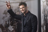 Chris Hemsworth hoodie #2972515