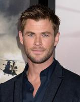 Chris Hemsworth hoodie #2972522