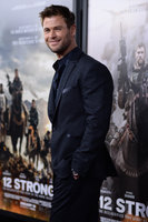 Chris Hemsworth Longsleeve T-shirt #2972552