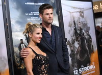 Chris Hemsworth tote bag #G1214654