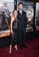 Chris Hemsworth Sweatshirt #2972563