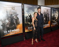 Chris Hemsworth tote bag #G1214670