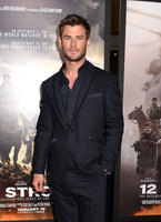 Chris Hemsworth mug #G1214682