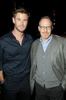 Chris Hemsworth tote bag #G1214687