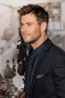 Chris Hemsworth mug #G1214700