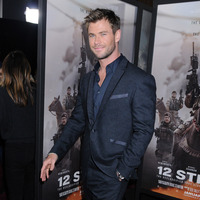 Chris Hemsworth t-shirt #2972615