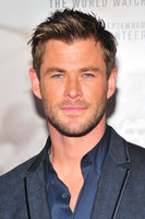 Chris Hemsworth Sweatshirt #2972642