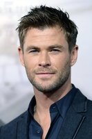 Chris Hemsworth Longsleeve T-shirt #2972663