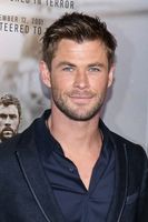 Chris Hemsworth Longsleeve T-shirt #2972671