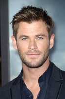 Chris Hemsworth Longsleeve T-shirt #2972680