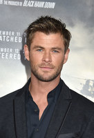 Chris Hemsworth mug #G1214783