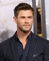 Chris Hemsworth mug #G1214785