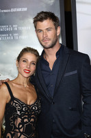 Chris Hemsworth Sweatshirt #2972689
