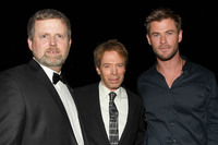 Chris Hemsworth Longsleeve T-shirt #2972690