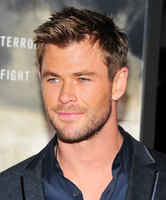 Chris Hemsworth Sweatshirt #2972703