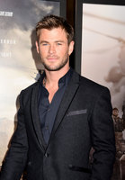 Chris Hemsworth Tank Top #2972711