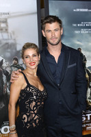 Chris Hemsworth Sweatshirt #2972723