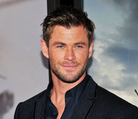 Chris Hemsworth Longsleeve T-shirt #2972764