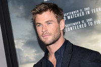 Chris Hemsworth Longsleeve T-shirt #2972765