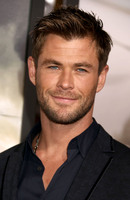 Chris Hemsworth Longsleeve T-shirt #2972768