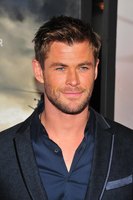 Chris Hemsworth Longsleeve T-shirt #2972769