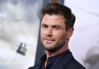 Chris Hemsworth Sweatshirt #2972807