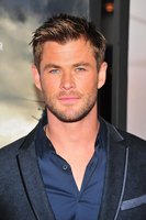 Chris Hemsworth Longsleeve T-shirt #2972814