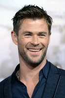 Chris Hemsworth Longsleeve T-shirt #2972847
