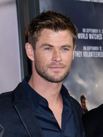 Chris Hemsworth mug #G1214954