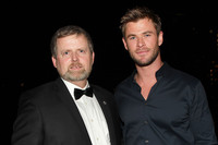 Chris Hemsworth Longsleeve T-shirt #2972862