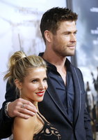 Chris Hemsworth Sweatshirt #2972890