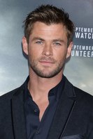 Chris Hemsworth longsleeve t-shirt #2972905