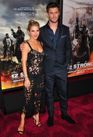 Chris Hemsworth longsleeve t-shirt #2972906