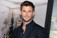 Chris Hemsworth mug #G1215016