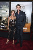 Chris Hemsworth mug #G1215020