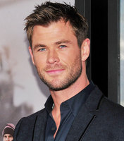 Chris Hemsworth mug #G1215025