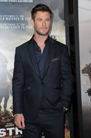 Chris Hemsworth tote bag #G1215034