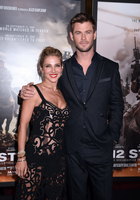 Chris Hemsworth mug #G1215083
