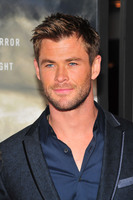 Chris Hemsworth Longsleeve T-shirt #2972995