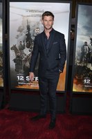 Chris Hemsworth mug #G1215098