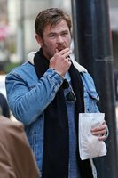 Chris Hemsworth Longsleeve T-shirt #3166733