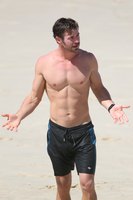 Chris Hemsworth tote bag #G1460170