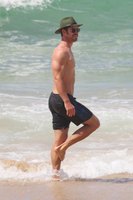 Chris Hemsworth Sweatshirt #3218083