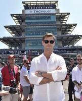 Chris Hemsworth Longsleeve T-shirt #3257122