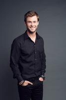 Chris Hemsworth Longsleeve T-shirt #3674785