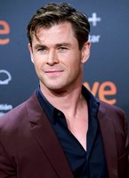 Chris Hemsworth Longsleeve T-shirt #3714861