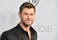 Chris Hemsworth Sweatshirt #3714864